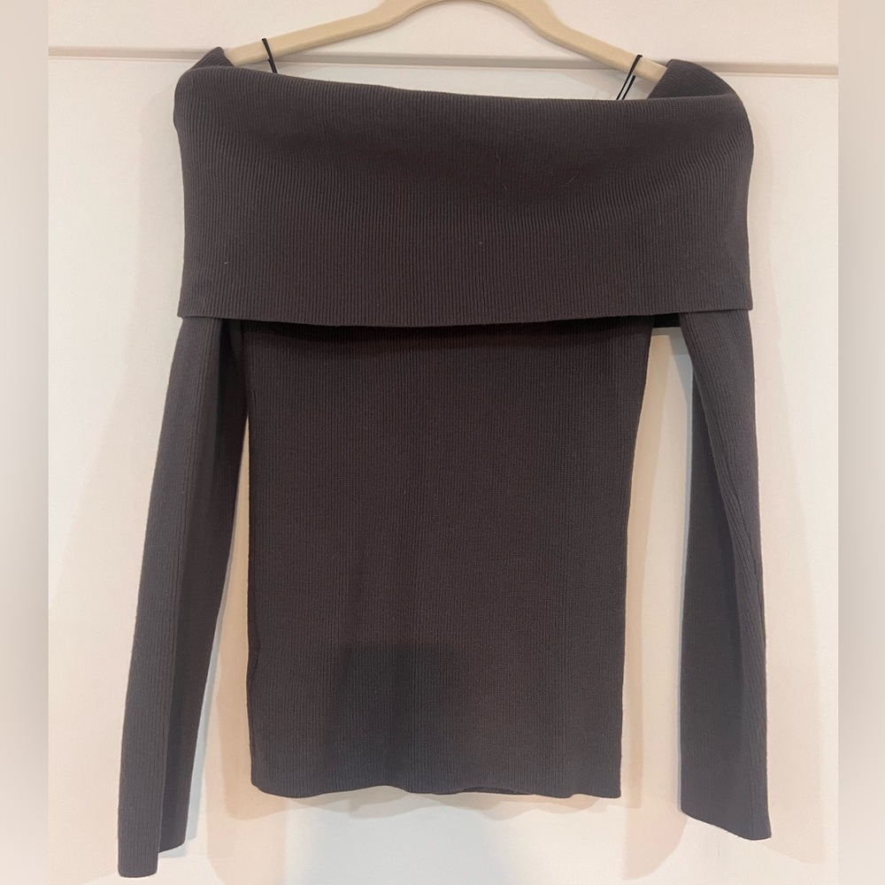 Aritzia Wilfred Nola sweater